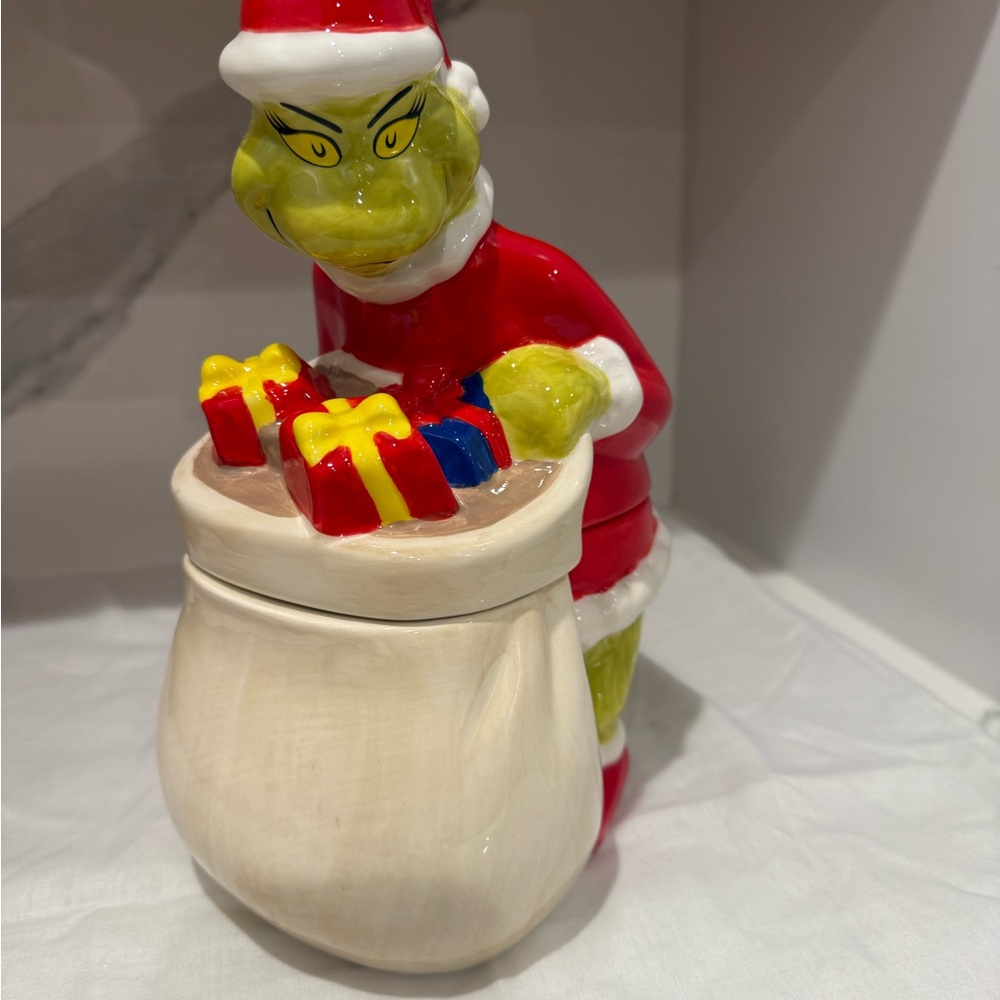 DR SEUSS HOW The GRINCH  STOLE CHRISTMAS Cookie Jar HARD TO FIND